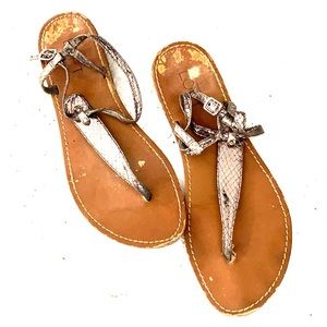 5/$25 Ann Taylor Loft metallic thong sandals size 6